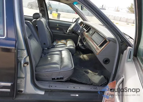 1994 Lincoln Town Car Cartier from USA, damaged, VIN 1LNLM83W1RY736388